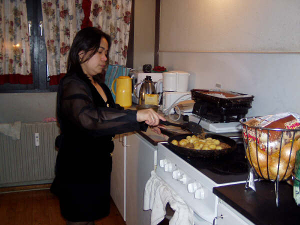 Eva cooking